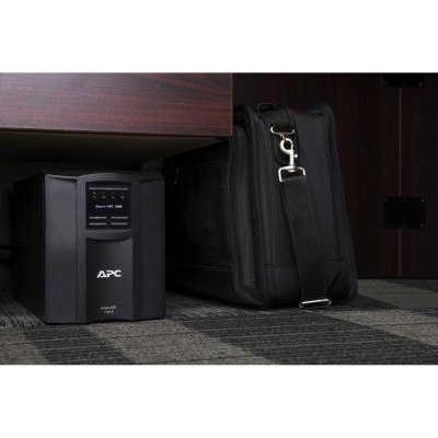 Источник бесперебойного питания APC Smart-UPS 1000VA LCD SmartConnect (SMT1000IC) фото №3