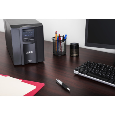 Источник бесперебойного питания APC Smart-UPS 1000VA LCD SmartConnect (SMT1000IC) фото №4