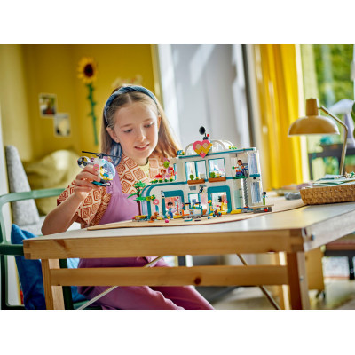 Конструктор Lego Friends Лікарня в Хартлейк-Сіті 1045 деталей (42621) фото №12