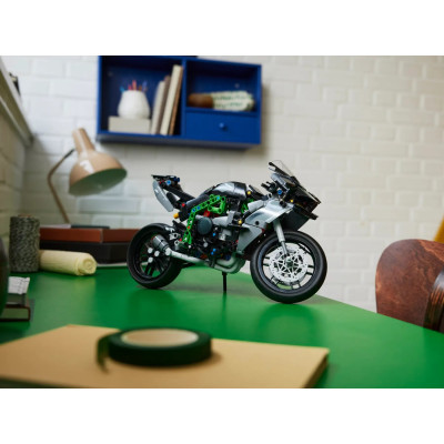 Конструктор Lego Technic Мотоцикл Kawasaki Ninja H2R 643 деталі (42170) фото №3