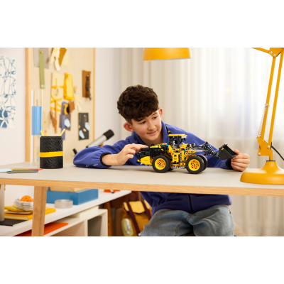 Конструктор Lego Technic Колісний навантажувач Volvo L120 Electric (42209) фото №10
