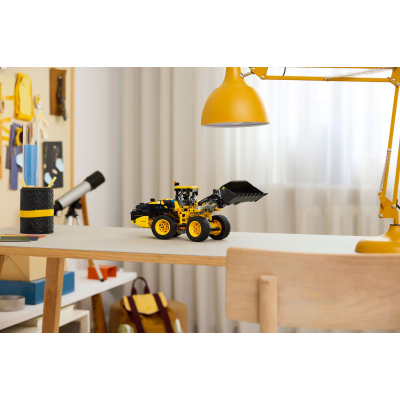 Конструктор Lego Technic Колісний навантажувач Volvo L120 Electric (42209) фото №12