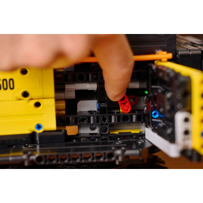 Конструктор Lego Technic Екскаватор Volvo EC500 Hybrid (42215) фото №10
