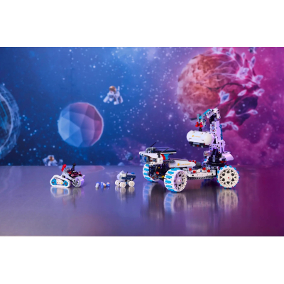 Конструктор Lego Technic Місяцехід Lunar Outpost. Космічний корабель (42211) фото №12