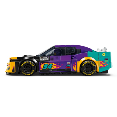 Конструктор Lego Speed Champions NASCAR Next Gen Chevrolet Camaro ZL1, 328 деталей (76935) фото №3