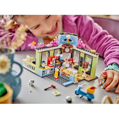 Конструктор Lego Friends Кав'ярня Хартлейк-Сіті (42618) фото №10
