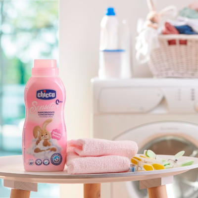 Кондиціонер для білизни Chicco Sensitive Delicate Flowers смягчитель тканей 750 мл (8058664122462) фото №4
