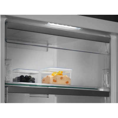 Морозильна камера Electrolux RUT7ME28X2 фото №7