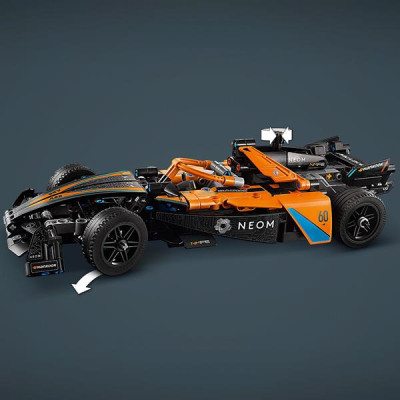 Конструктор Lego Автомобіль для перегонів NEOM McLaren Formula E 452 деталі (42169) фото №5