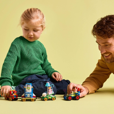 Конструктор Lego Disney та Pixar Святкування з Історії іграшок: поїзд та авто для гонок (43264) фото №10