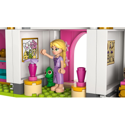 Конструктор Lego Disney Замок принцеси та королівські улюбленці (43267) фото №8