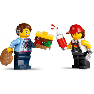 Конструктор Lego City Вантажівка з гамбургерами 194 деталей (60404) фото №3