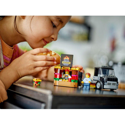 Конструктор Lego City Вантажівка з гамбургерами 194 деталей (60404) фото №8