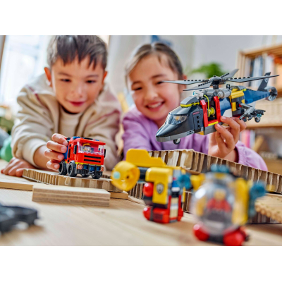 Конструктор Lego City Ремікс вертольотів, пожежних машин і підводних човнів (60462) фото №10