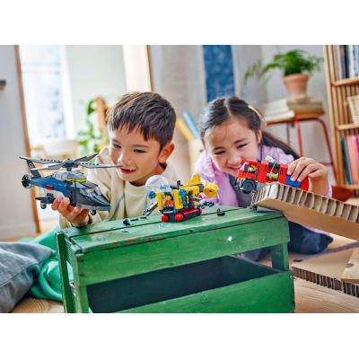 Конструктор Lego City Ремікс вертольотів, пожежних машин і підводних човнів (60462) фото №9
