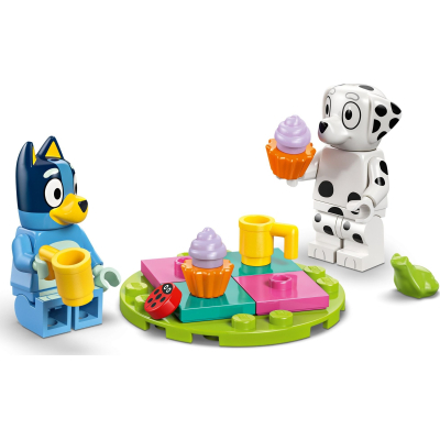 Конструктор Lego Bluey Веселощі з Блуї та Хлоєю на ігровому майданчику (11201) фото №3