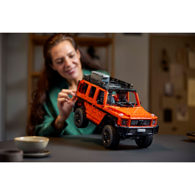Конструктор Lego Technic Mercedes-Benz G 500 PROFESSIONAL Line (42177) фото №9