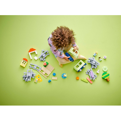 Конструктор Lego DUPLO Town Інтерактивний пригодницький потяг (10427) фото №11